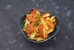 Acılı Tavuklu Patates Kızartması